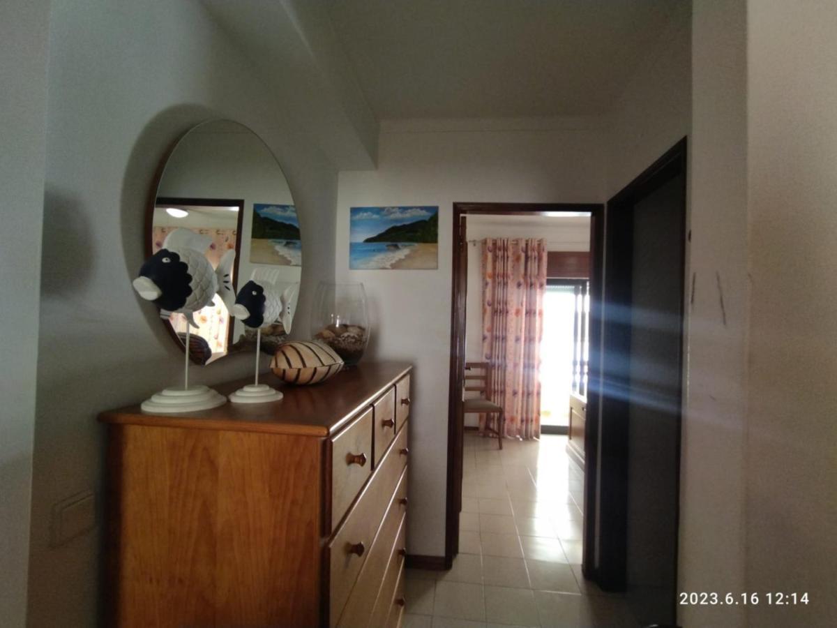 Cozy Apartment In Quarteira Bagian luar foto