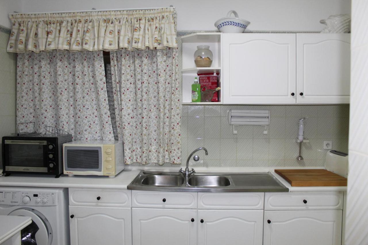 Cozy Apartment In Quarteira Bagian luar foto